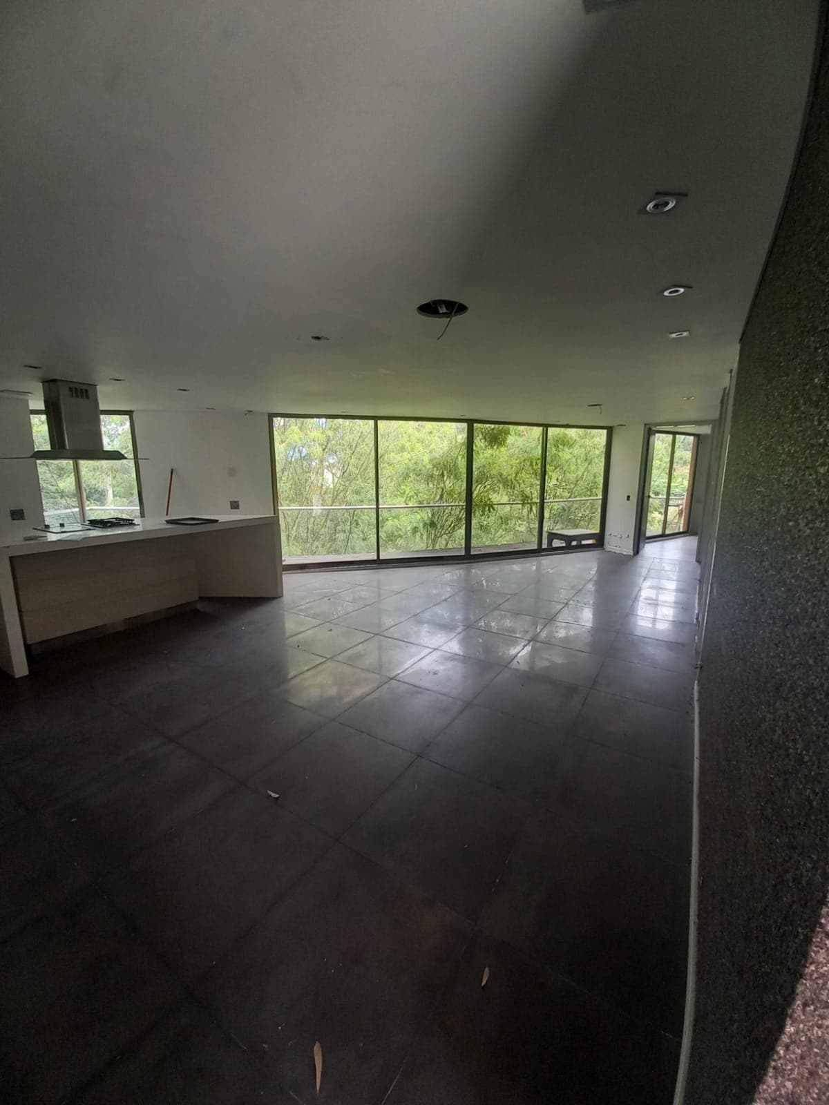 KR 27 20 121 GA 25 SO 1 CONDOMINIO BOSQUES DE AVIGNON